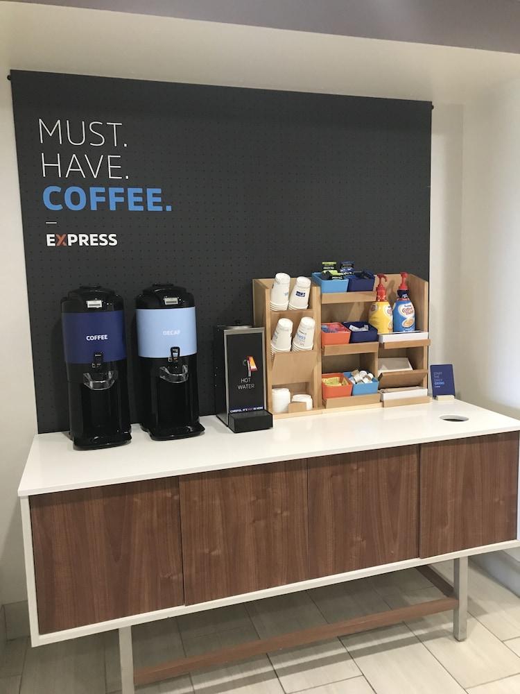 Holiday Inn Express - Canton By Ihg Exteriör bild