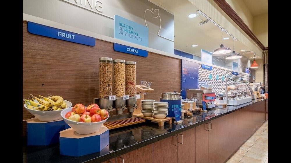 Holiday Inn Express - Canton By Ihg Exteriör bild