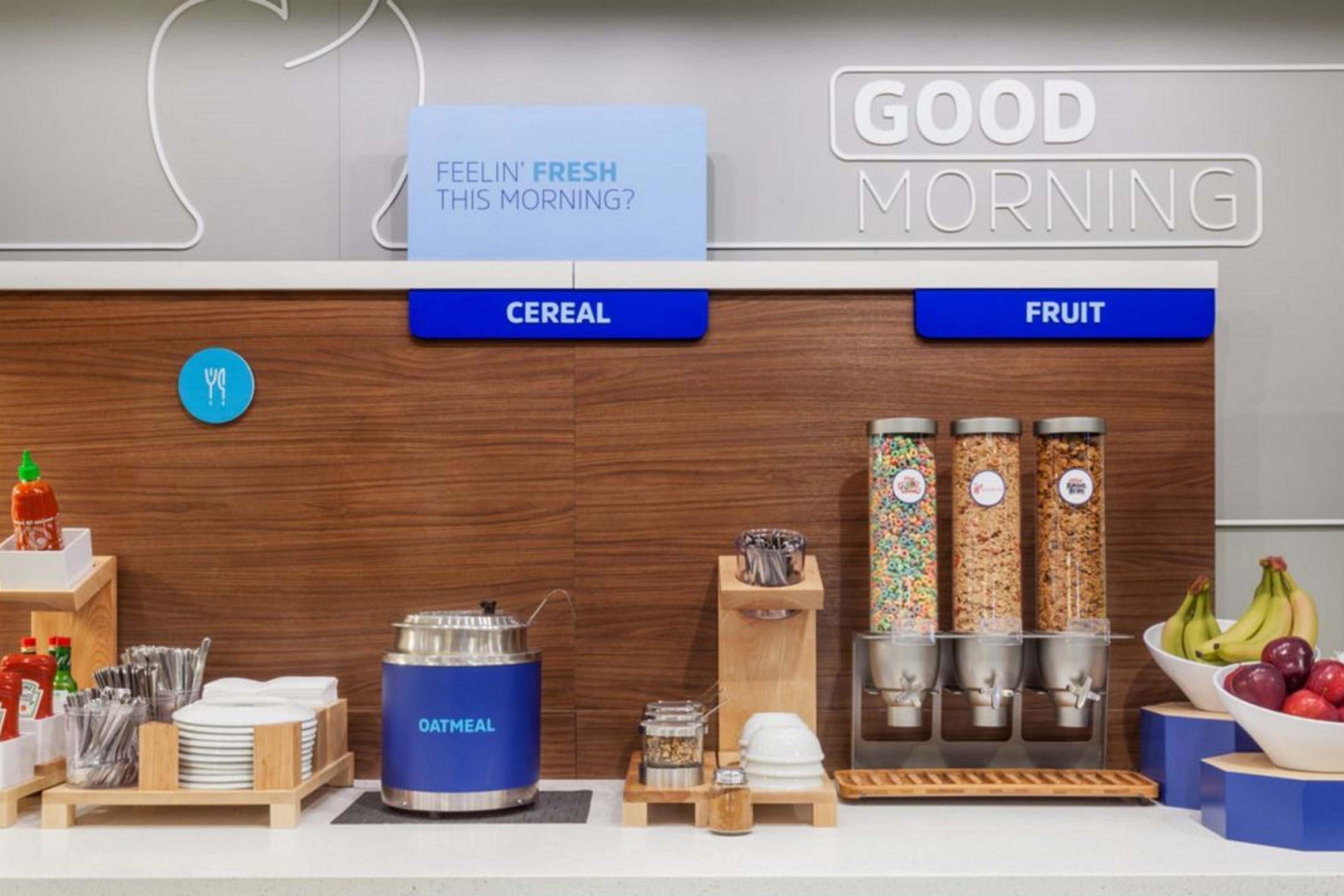 Holiday Inn Express - Canton By Ihg Exteriör bild